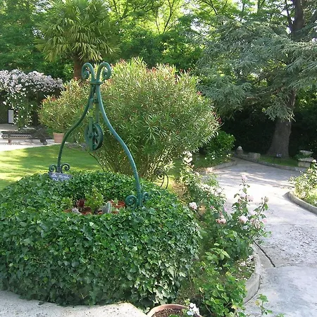 Domaine De La Freynelle